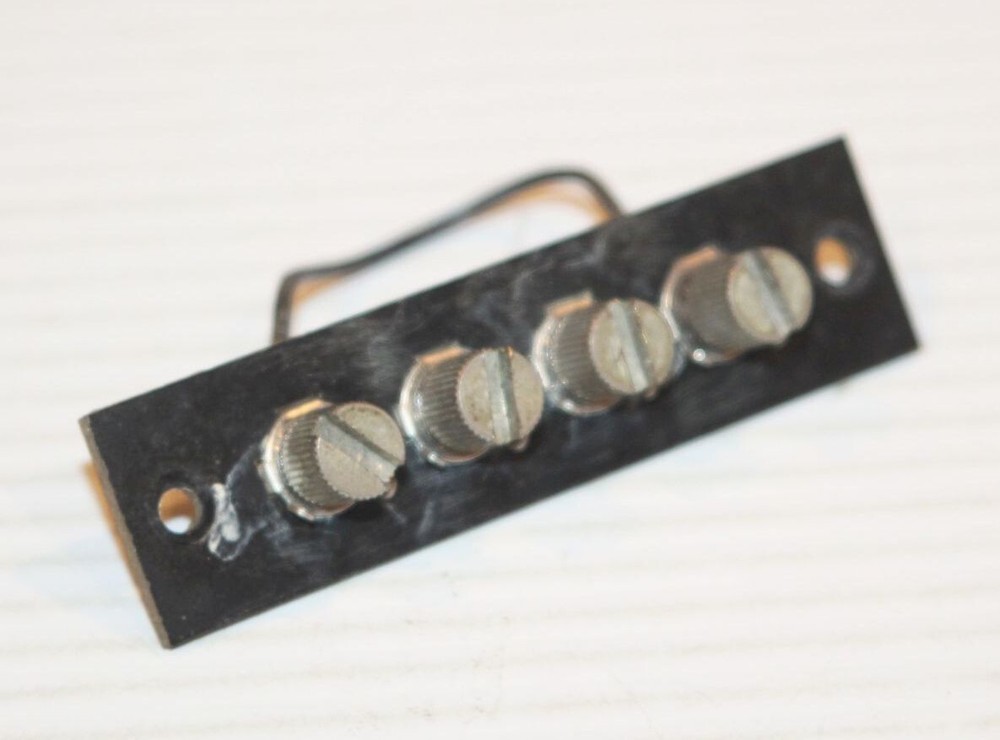 Vintage Realistic STA-80 Receiver Amp – OEM A Speaker Right / Left Screw Downs