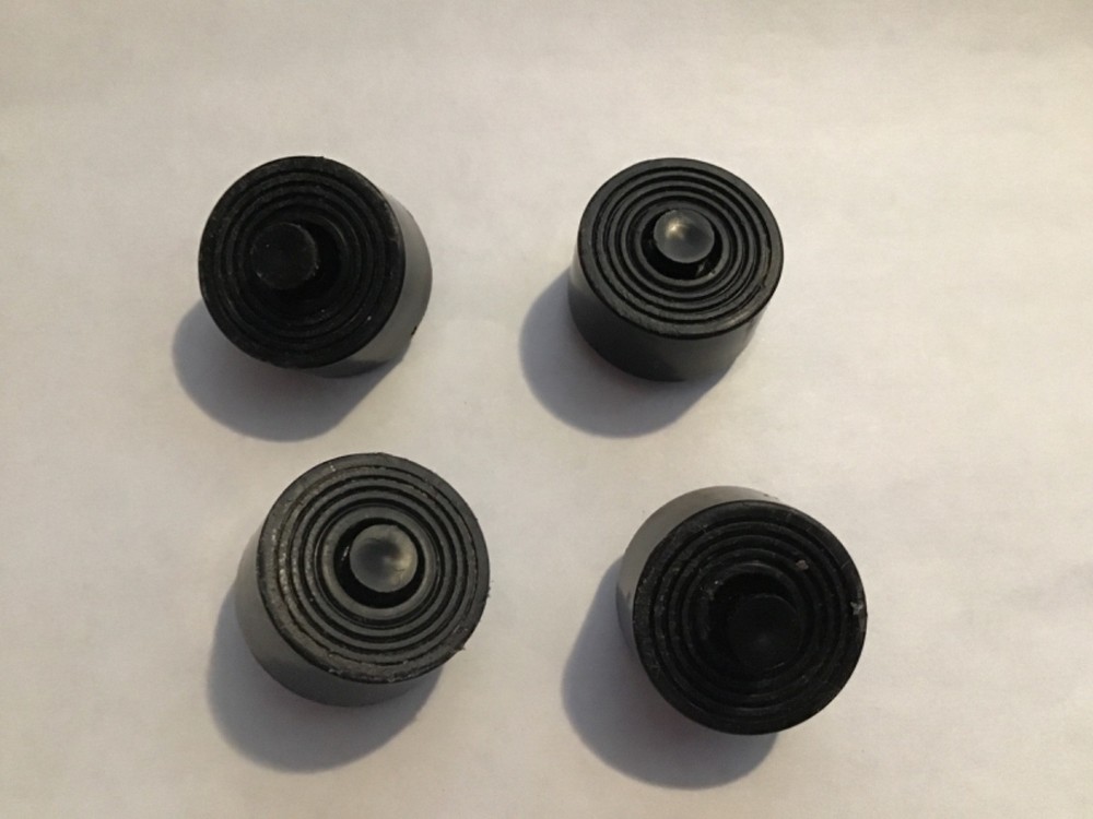 Kenwood KR-7050….Feet.