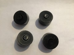 Kenwood KR-7050….Feet.