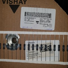 20x NEW Vishay/Dale 2K2 RS-2B 3 watts 1% HI_END MIL-R-26 Audio Resistors!