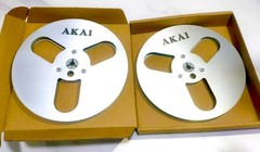 One silvery TAPE REEL Akai 7″ inch Light Metal Aluminum Take Up Reel