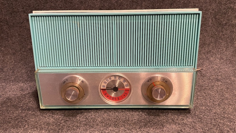 Philco K914-124 AM/FM Radio