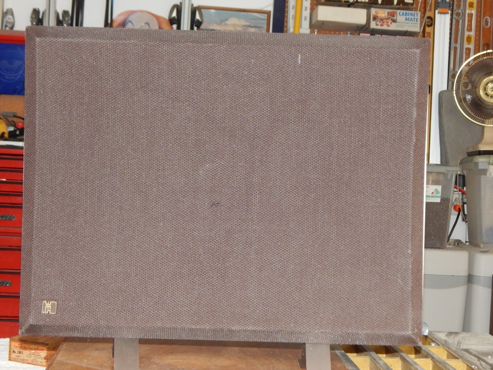 Vintage Bertagni Electroacoustic Systems BES SM-90 Speaker & Stands