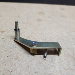 Fostex A-8 LR pinch roller shaft bracket