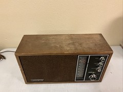 Lafayette AM/FM Plug in Wood Cabinet Tabletop Radio 99-35644W Japan