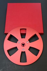 NEW ANALOG AUDIO 7″ X 1/4″, 6 WINDOW ALUMINUM TAPE REEL-RED -AKAI TEAC SONY