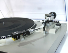 Technics SL-230 Vintage Automatic Belt Drive Turntable Manual Included Tested