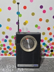 Vintage GE Solid State FM/AM Radio P1791