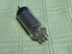 Realistic Lifetime Vacuum Tube 12AU6 Tests Strong (HF94)