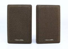 Realistic Minimus 7 W, Walnut Compact Bookshelf Speakers Cat. No. 40-2039B