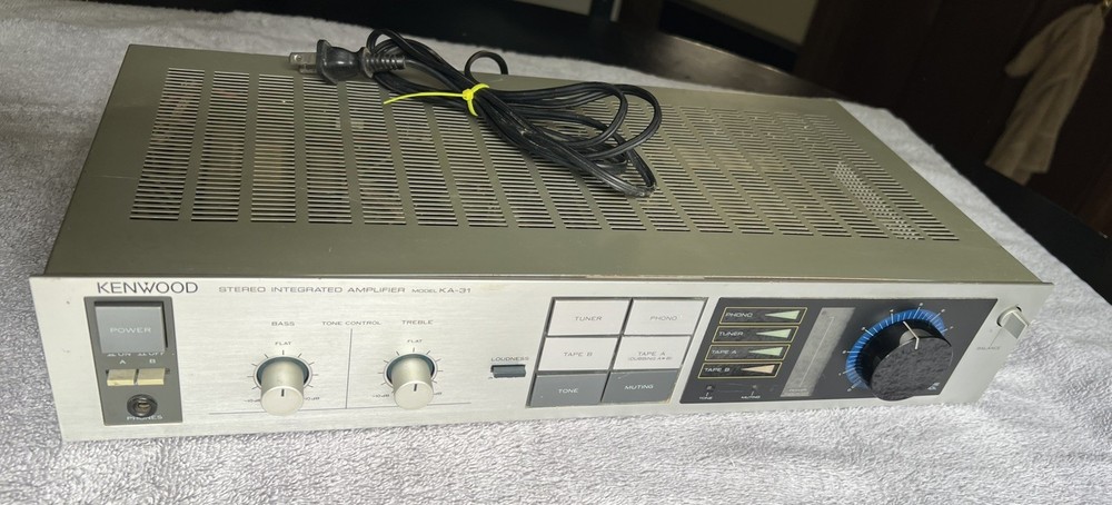 Kenwood KA-31 Stereo Integrated Amplifier A and B 2 Channel Speaker System