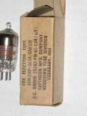 6AK5 6AK5WA 5654 JAN RAYTHEON perfectly MATCHED PAIR (2 tubes), NIB