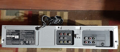 Sony SLV-D370P DVD/VCR Recorder Combo Player Hi-Fi Stereo No Remote Turns on