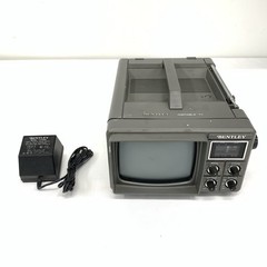 BENTLEY DELUXE PORTABLE 5″ BLACK & WHITE TELEVISION #100C Powers on.
