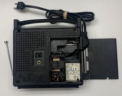 GE General Electric Solid State Radio Model 7-2810E Portable AM/FM Works Great