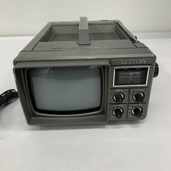 BENTLEY DELUXE PORTABLE 5″ BLACK & WHITE TELEVISION #100C Powers on.