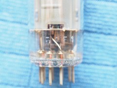 Used MULLARD BLACKBURN 6BQ5 EL84 Vacuum Tube kM1 – Small Chip On Glass Gm Tested