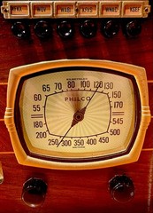Old Wood Vintage Antique Restored Art Deco Radio Converted to a Bluetooth SPK!