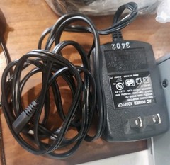 Audiovox VBP2000 5” LCD Monitor Portable VCR VHS Player w/ Bag (Needs TESTING)