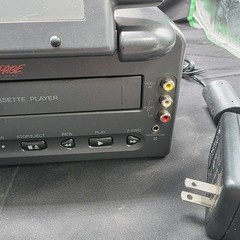 VTG Rampage Audiovox VBP1000 4″ LCD Monitor VCP VHS Player Portable Combo w/Case