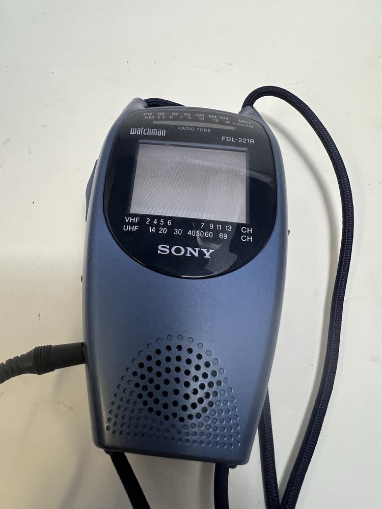 Sony Watchman FDL-221R 2.2 Color LCD TV Combo AM/FM Radio Tested Works (BLUE)