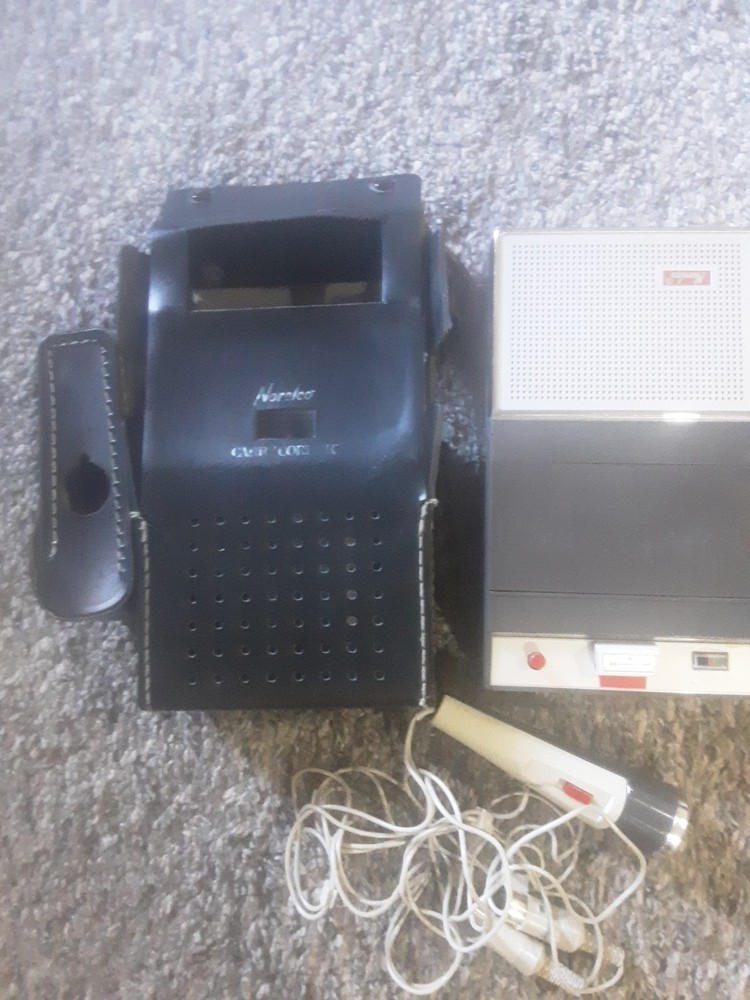 Vintage Norelco Carry-Corder EL 3301 Cassette Recorder w/ Case Microphone
