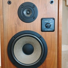 Realistic Optimus T-100 Speakers Walnut Veneer Audiofile Radio Shack Tandy WORKS