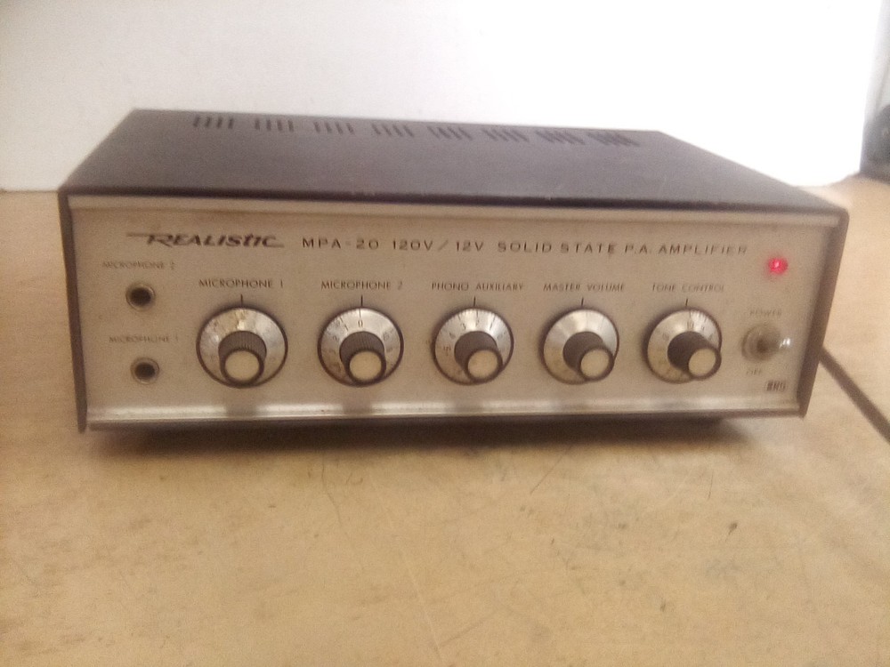 Realistic MPA-20 120V/12V Solid State P.A. Amplifier