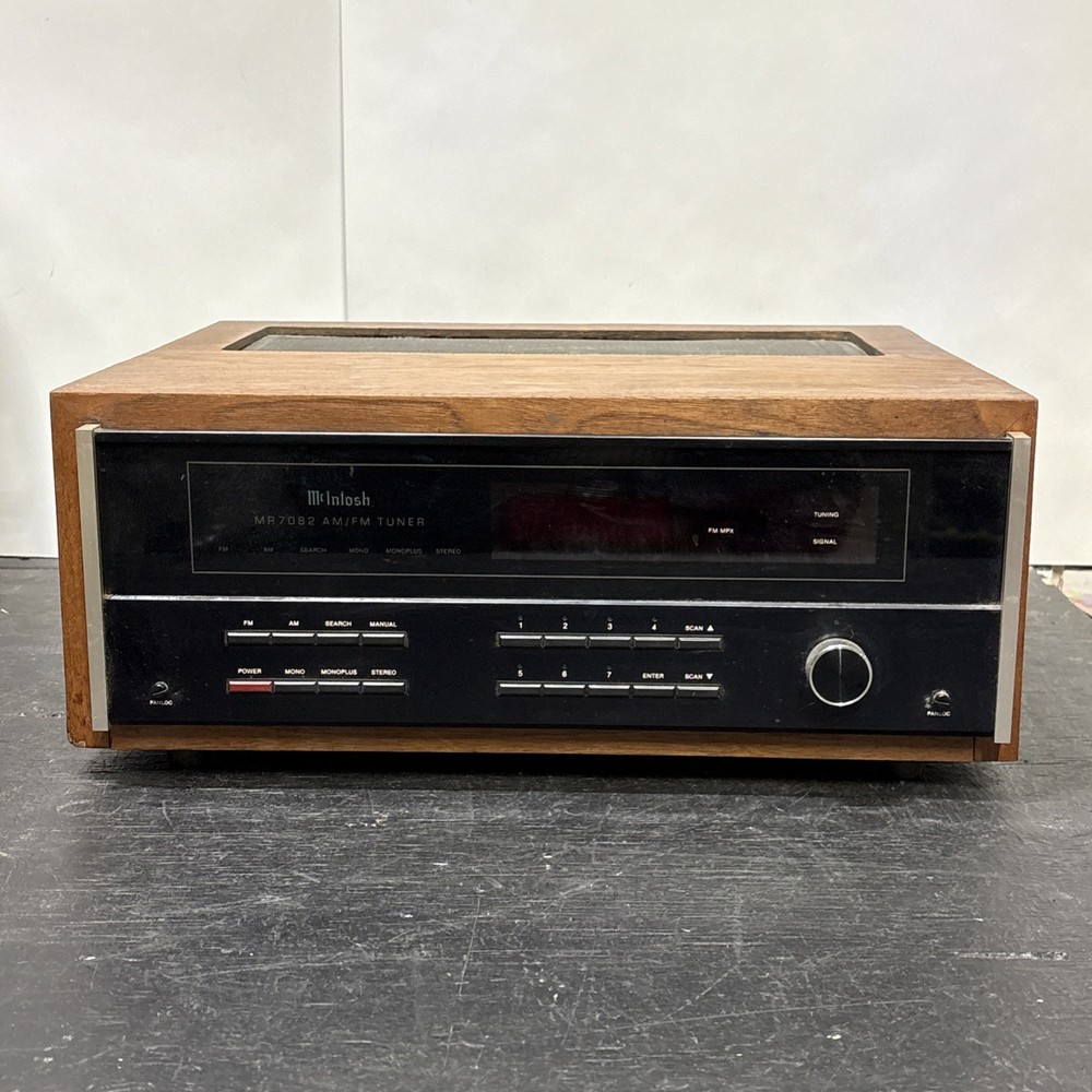 McIntosh MR7082 AM / FM Tuner – Great condition, Tested and working good