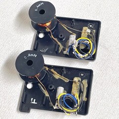 Pair of Realistic Minimus 7 / 7W Speaker Crossovers + Speaker Terminals – 2 Way