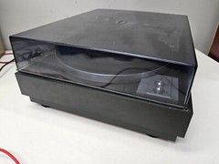 Sears Professional Series Model 28669 Belt Drive S-Type Arm Black Wood Turntable