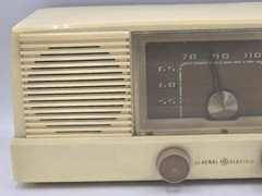 Vintage GE Model 415 Radio