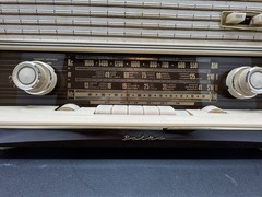 Vintage Graetz Polka 813E Tube Radio Made in Germany AM/FM Shortwave 1950s