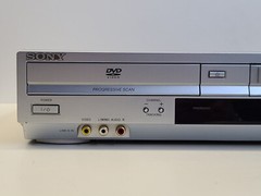 Sony COMBO DVD Player/Video Cassette Recorder SLV-D370P NO REMOTE TESTED