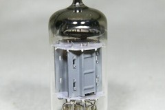 Valvo ECC82/12AU7 Long Plate Angled O-Getter 1957 Germany D7H Measures Low