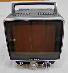 Sony 7″ TV-740 Black White Television UHF VHF Vintage 1970’s WORKS