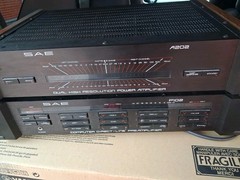 SAE PREAMPLIFIER AND AMPLIFIER. SAE P102 & SAE A202