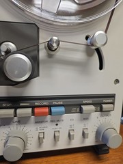 TEAC X-3 Reel to Reel Tape Deck. Powers On. Fast Forward & Rewind Working.
