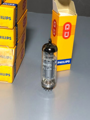 Lot of 6 Philips PCL86 Tubes – NOS – New in Original Boxes – Vintage