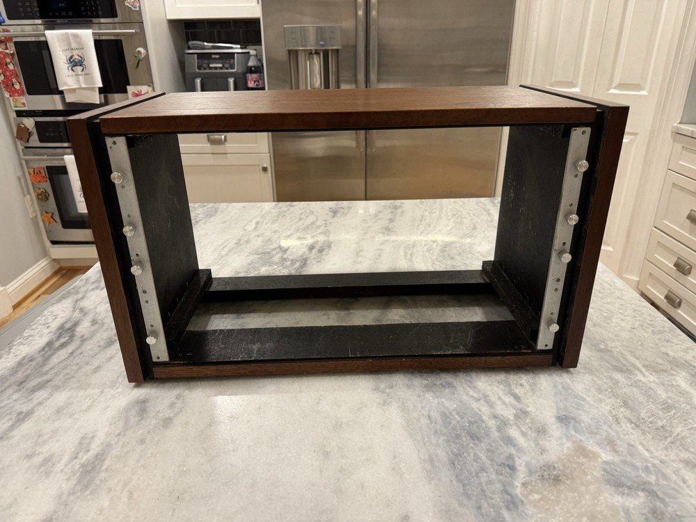 Crown By Jeln – Vintage Oiled Walnut Cabinet 6U Rack Mount VTG HiFi Wood Veneer