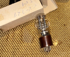 CV729 5v4g 52KU GZ32 BRIMAR BRITISH NOS RECTIFIER tube Leak Quad 2 50´s