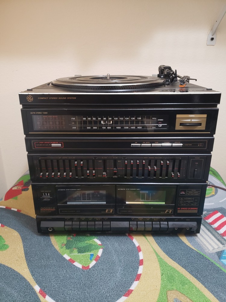 GE Compact Stereo System #11-1000 AM/FM Stereo 2 Cassette Phono Equalizer