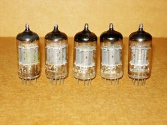 LOT OF 5 MULLARD 12AX7/ECC83 TUBES I61 TYPE (1959-1964 SHORT PLATE) LOW TEST