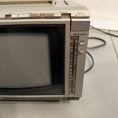 Vintage Panasonic 7″ ColorPilot TV CT-7711 Portable Retro Video Gaming CRT