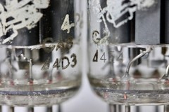 NOS 6DJ8 ECC88 6922 AMPEREX BUGLE-BOY HOLLAND TUBES 1964 PAIR 105/105 + 102/100%