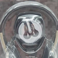 Radio Shack 3.5mm Lightweight Headphones Earbuds Over The Ears Wired Brand New