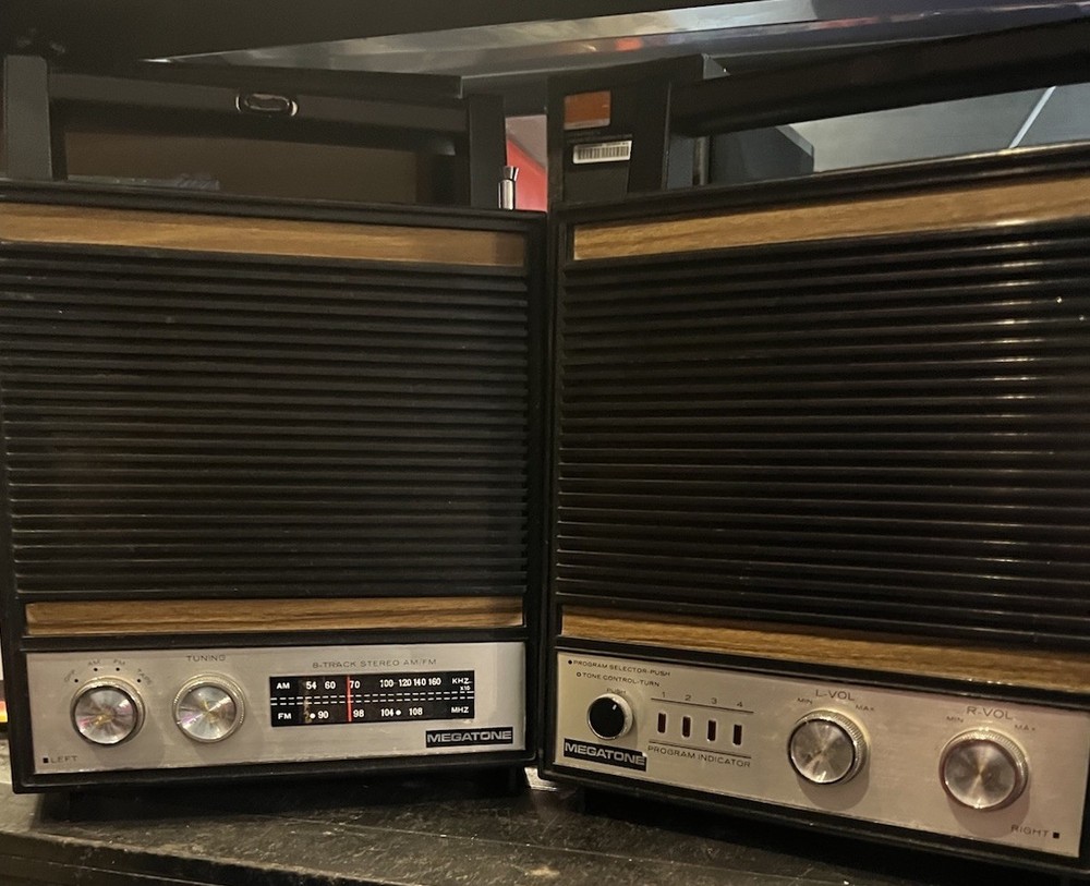 Vintage Megatone 8Track Stereo Player Radio Auto Senn -Sound 8403