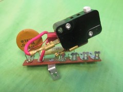 BIC 960 940 TURNTABLE TERMINAL STRIP WITH START CAPACITOR, POP SUPPRESSOR SWITCH