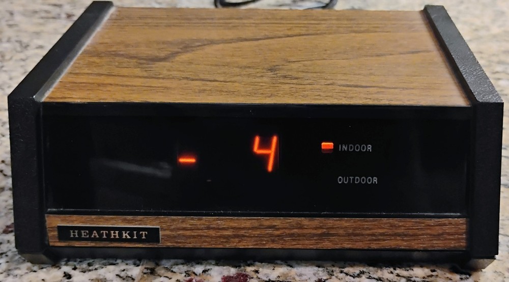 HeathKit Indoor/Outdoor Temperature Display Model ID-1390 Series No. 00348