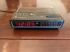 Vintage GE Digital Clock Radio Model 7-4612A Woodgrain Tested & Working